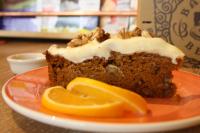 voor de lekkerste koffie van Aken en heerlijke carrotcake moet U bij Bagels & Beans zijn