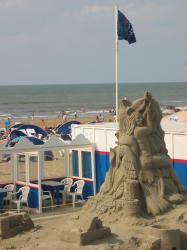 zandkasteel in scheveningen