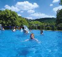 Het zwembad van Camping Cimbria in Neckarzimmern