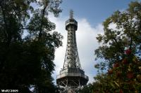 De 60 meter hoge toren op Petrin Heuvel