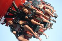 Eén van de hangende achtbanen in Darien Lake Resort Themepark.